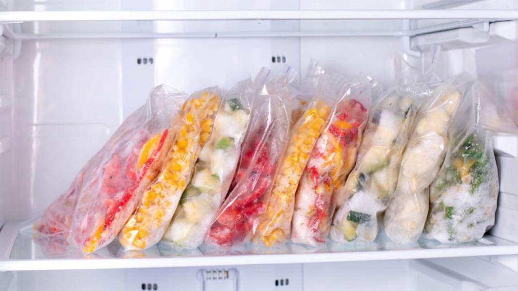 Uzmanlar üzerine basa basa uyardı: Buzluktan çıkan bu 5 yiyeceğe dikkat! 6