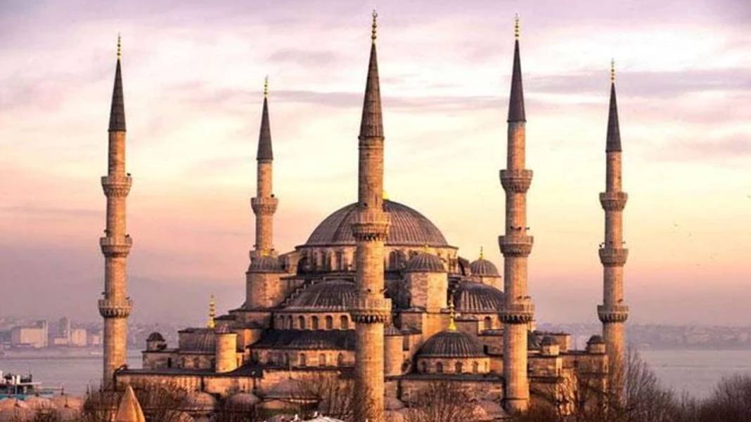 En güzel yazılı hayırlı cumalar mesajı: Kısa ve öz cuma günü mesajları ve sözleri 1