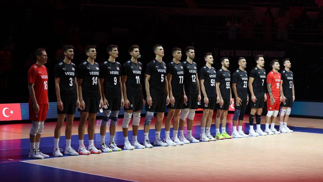 Filenin Efeleri çeyrek final için sahada! Türkiye - Polonya voleybol maçı saat kaçta? 2