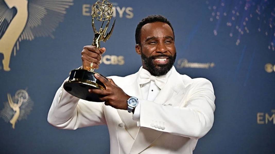 77. Emmy Ödülleri sahiplerini buldu: Ünlü oyuncudan Filistin mesajı! 7