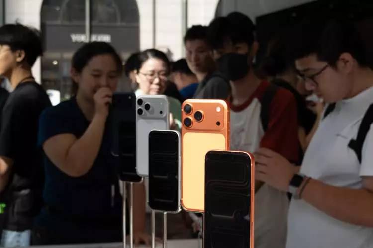 O ülkelerde kuyruk oluyor: İşte en ucuz iPhone 17'nin satıldığı ülkeler 9
