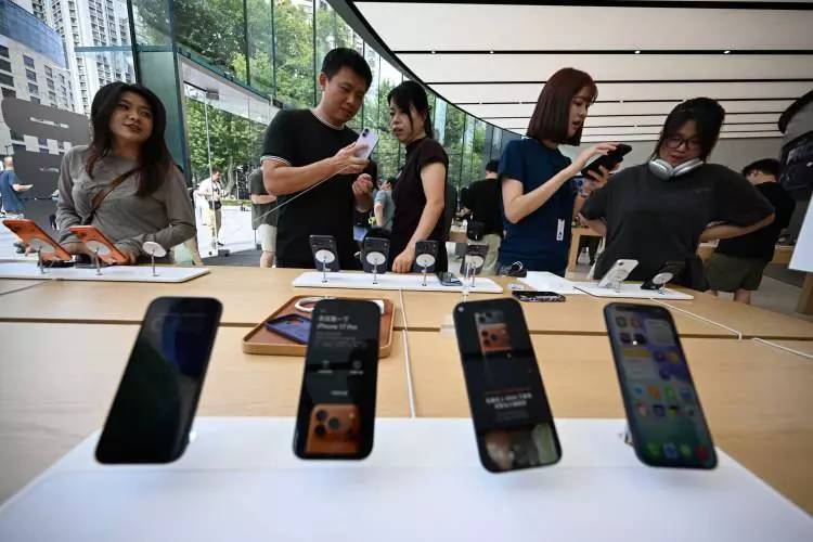 O ülkelerde kuyruk oluyor: İşte en ucuz iPhone 17'nin satıldığı ülkeler 2