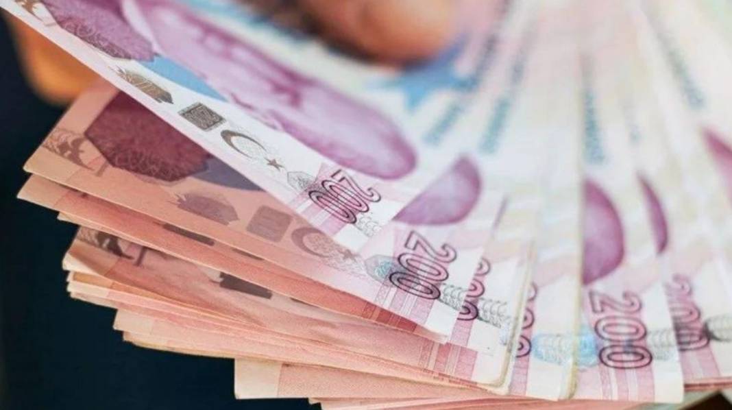 Taşıt kredisi faiz oranları düşüşe geçti: 400 bin TL taşıt kredisinin geri ödemesi ne kadar oldu? 6
