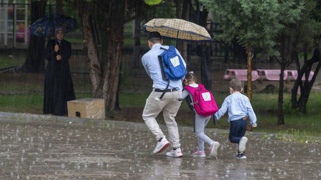2025-2026 eğitim öğretim yılı tatil takvimi: Okullar ara tatile ne zaman girecek? Sömestr ne zaman? 2