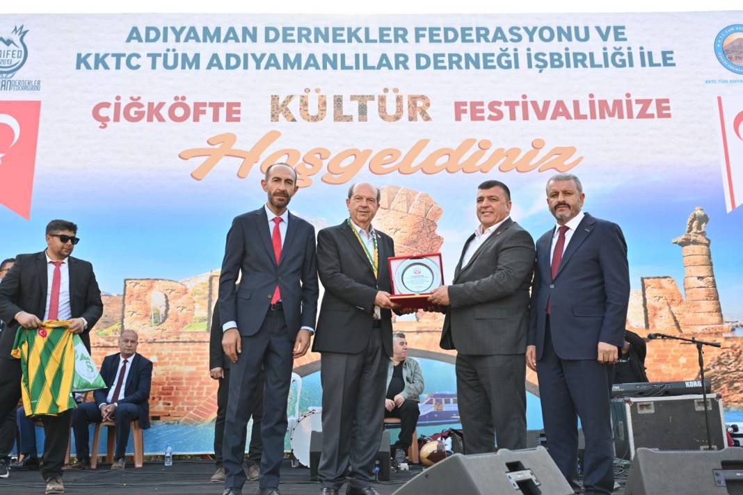 Girne’de kültür ve kardeşlik buluşması: 5 ton çiğköfte ikram edildi 11