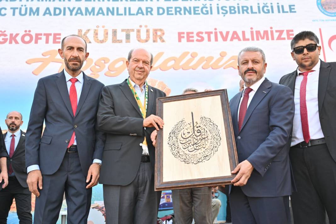 Girne’de kültür ve kardeşlik buluşması: 5 ton çiğköfte ikram edildi 4
