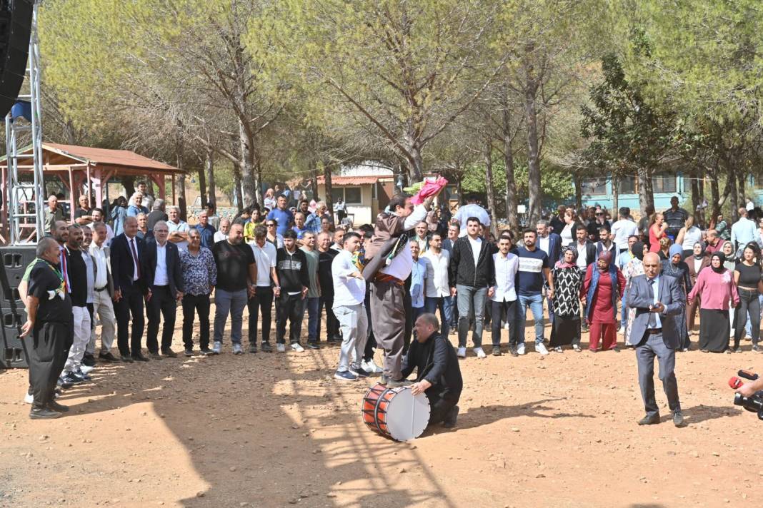 Girne’de kültür ve kardeşlik buluşması: 5 ton çiğköfte ikram edildi 3