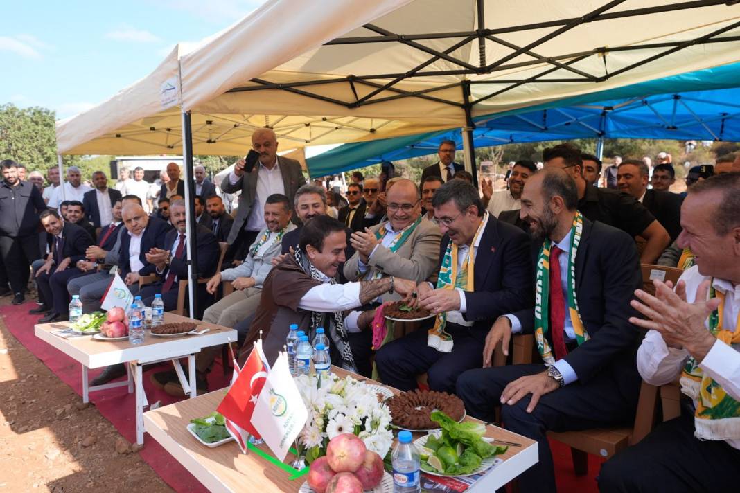 Girne’de kültür ve kardeşlik buluşması: 5 ton çiğköfte ikram edildi 2