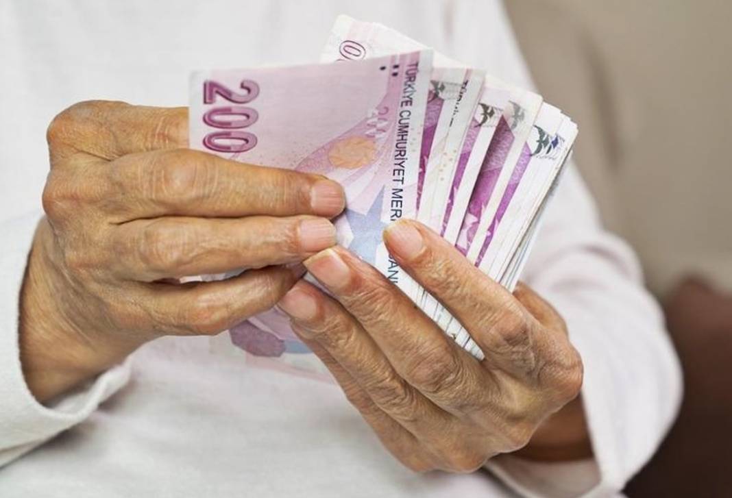 2026’da emekli maaşı ne kadar olacak? SSK ve Bağ-kur emeklilerine zam hesabı değişti! Yeni tablo şimdiden ortaya çıktı 3