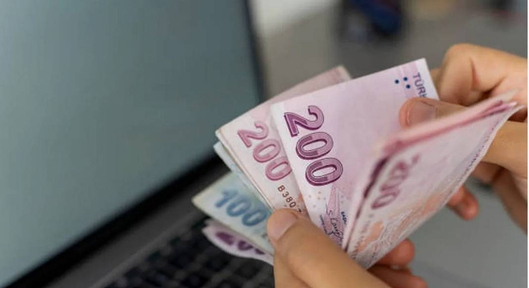 2026’da emekli maaşı ne kadar olacak? SSK ve Bağ-kur emeklilerine zam hesabı değişti! Yeni tablo şimdiden ortaya çıktı 2