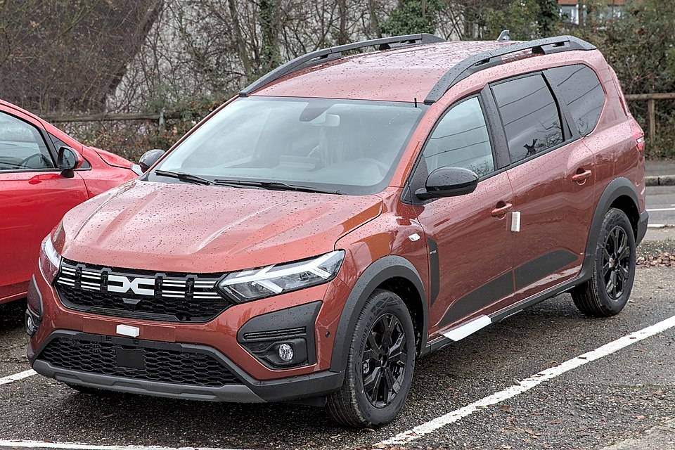 Dacia Ekim 2025 fiyat listesi açıklandı! Opsiyon fiyatları sabit kaldı, zam sadece modellere geldi 6