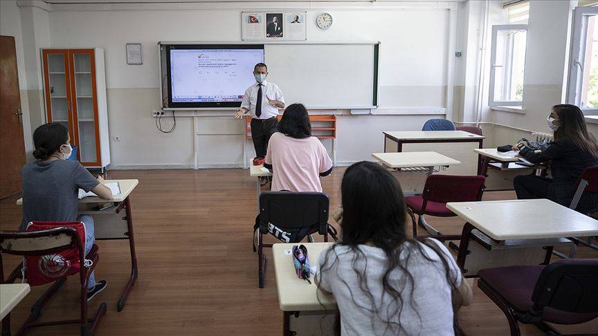 Lise 12 yıldan kısa mı olacak? Kabine kararı bekleniyor: 3+1 ve 2+2 formülleri masada! 5