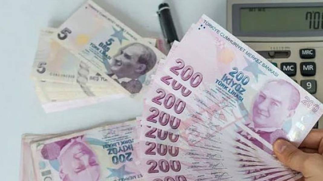 Mevduat faizlerinde son durum belli oldu: 500 bin TL'nin aylık banka banka getirisi değişti! 7