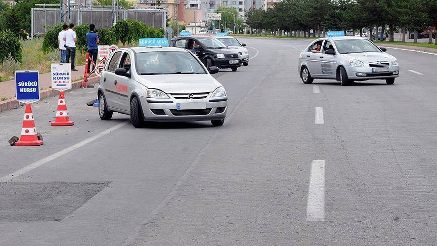 Trafikte yeni dönem geliyor: Hız ve kırmızı ışık ihlaline ağır ceza! Sürücü belgeleri geri alınacak 5