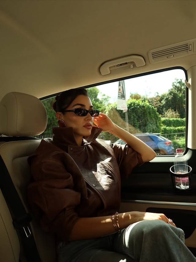 Güzelliğiyle büyüledi! Hande Erçel’in yeni paylaşımı beğeni yağmuruna tutuldu 13