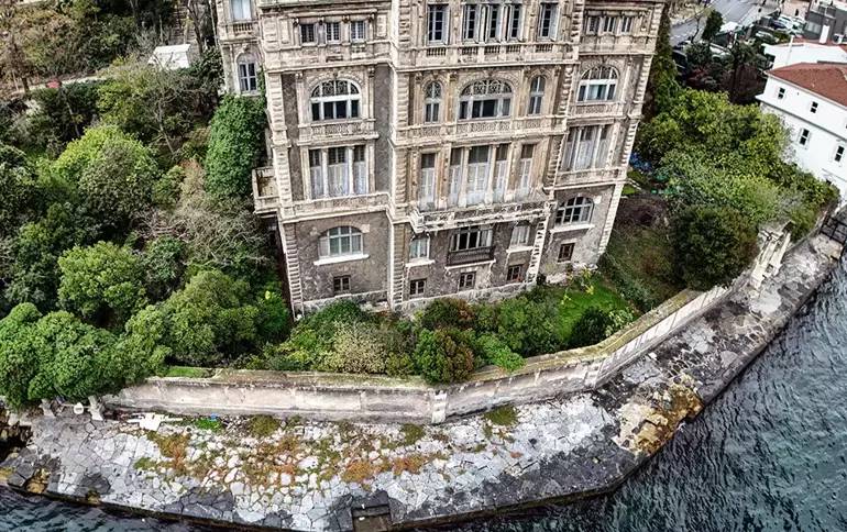 Türkiye’nin en pahalı evi alıcısını bekliyor: 130 yıllık miras satışta: 23 odalı Zeki Paşa Yalısı’nı kim alacak? 4