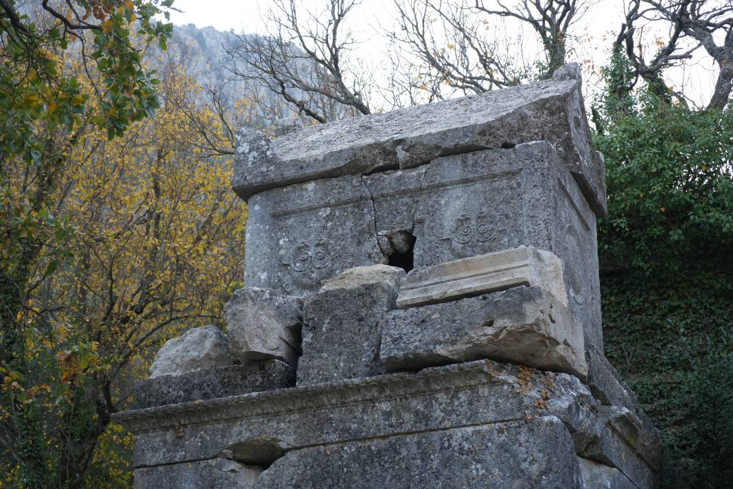 Termesoss'ta ilk kazılarda tarihi keşifler ve geç antik dönem tahribatı ortaya çıktı 1