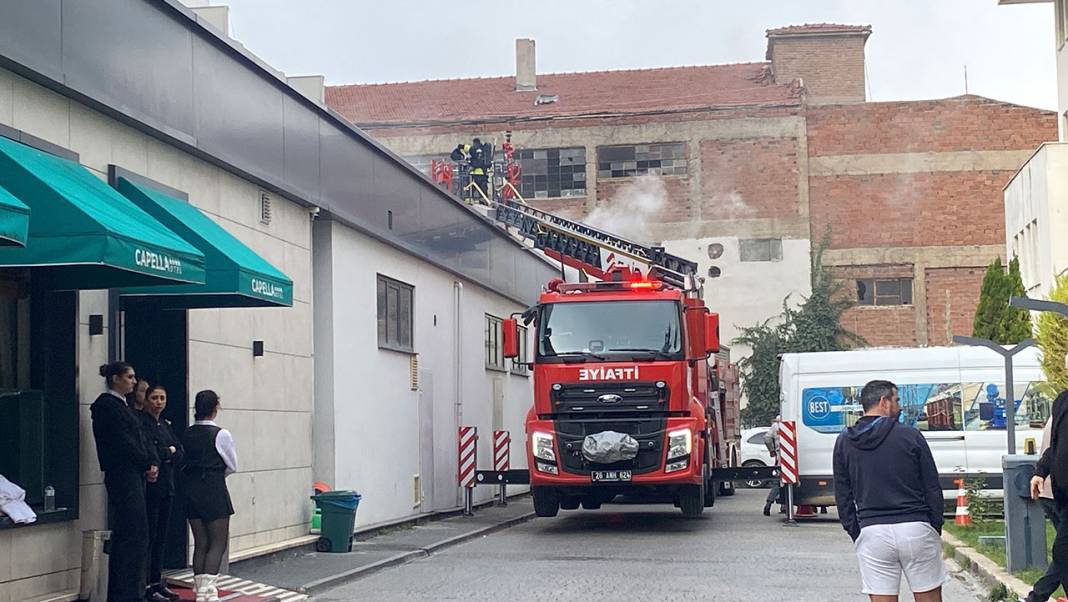 Otelde yangın paniği! 152 kişi tahliye edildi 5