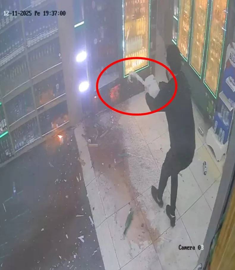 Markete el bombası atan 18 yaş altı 2 şüpheli yakalandı 3