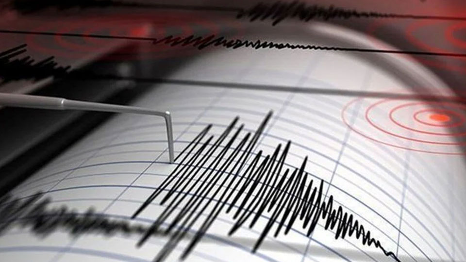 Muğla'da korkutan deprem! Çevre illerden de hissedildi