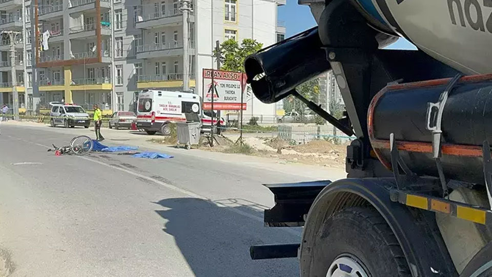 Beton mikseri yayalara çarptı:  2 kişi hayatını kaybetti