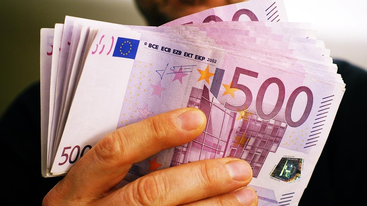 Euro zirvede! Tüm zamanların en yüksek seviyesini gördü