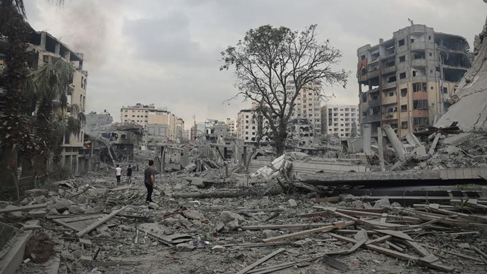 İsrail’in çekildiği Tal al-Hawa mahallesinde 60 cansız beden bulundu