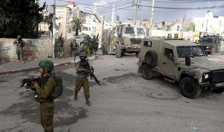 İsrail askerleri kana doymuyor! Nablus kentine baskın düzenlendi