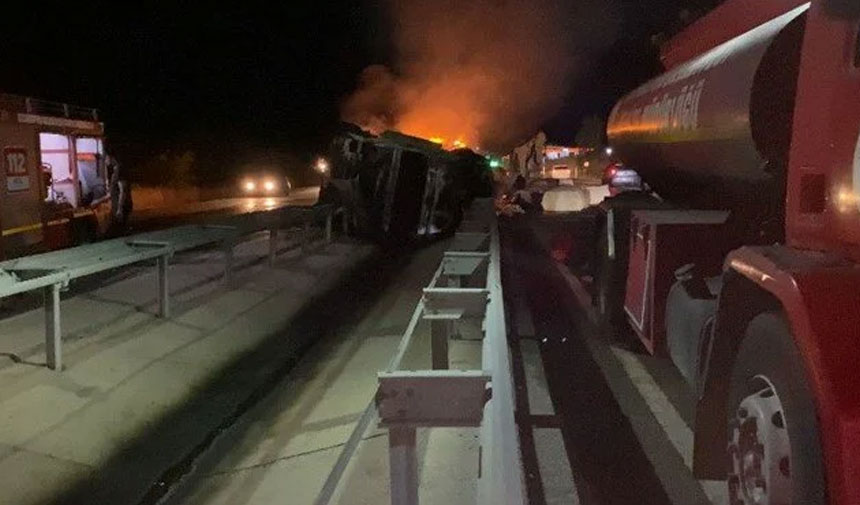 Edirne'de devrilen TIR alev alev yandı