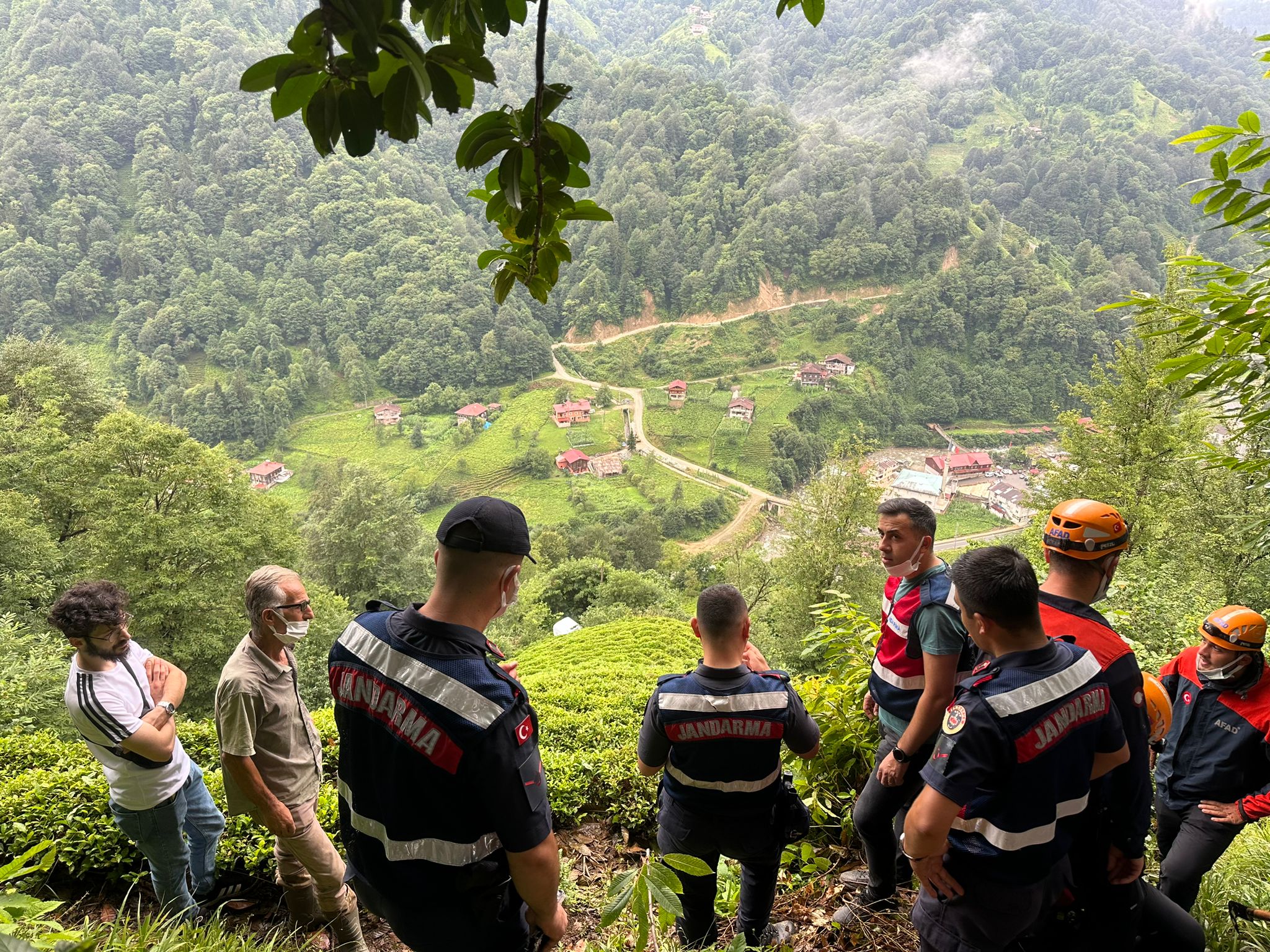 Rize'de 2 gündür haber alınamayan kişinin yaş çay bahçesinde cesedi bulundu