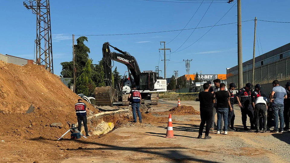 Atık su kanalı yapımında göçük meydana geldi: 1 ölü, 2 yaralı