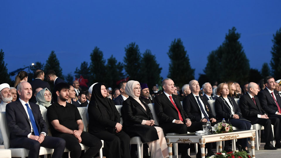 Emine Erdoğan'dan 15 Temmuz paylaşımı: Milletin evinde tek yürek olduk