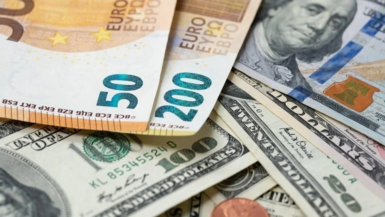 Dolar ve euro düştü! İşte serbest piyasada döviz açılış fiyatları