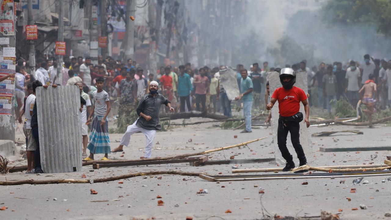 Bangladeş'te "kamuda kontenjan" kararı protestolarında 75 kişi öldü