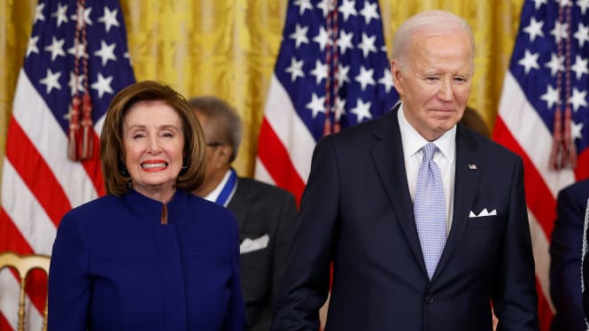 Pelosi'den Biden açıklaması: Tanrı ABD'yi onun büyüklüğü ve iyiliğiyle kutsadı