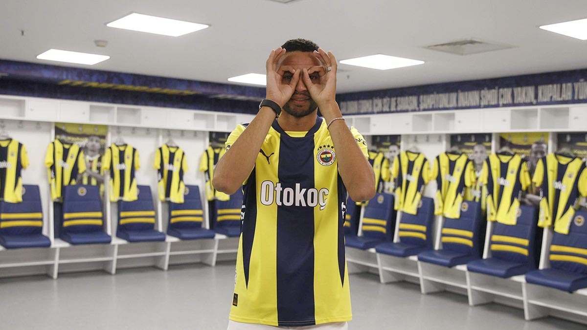 Fenerbahçe'nin yeni golcüsü Youssef En-Nesyri İstanbul'da