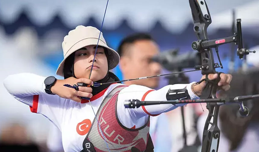 Milli okçu Elif, Paris 2024'te tarihi başlangıca imza attı