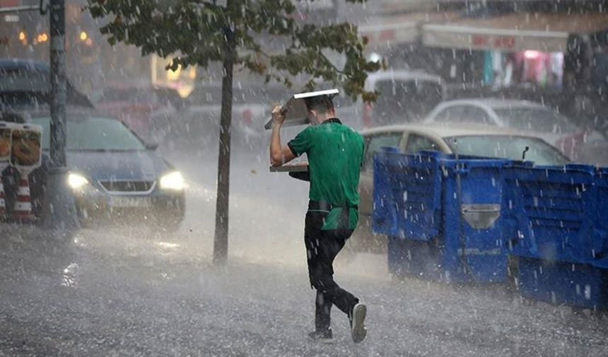 Meteoroloji İstanbul'u uyarmıştı! Şiddetli sağanak etkili oldu