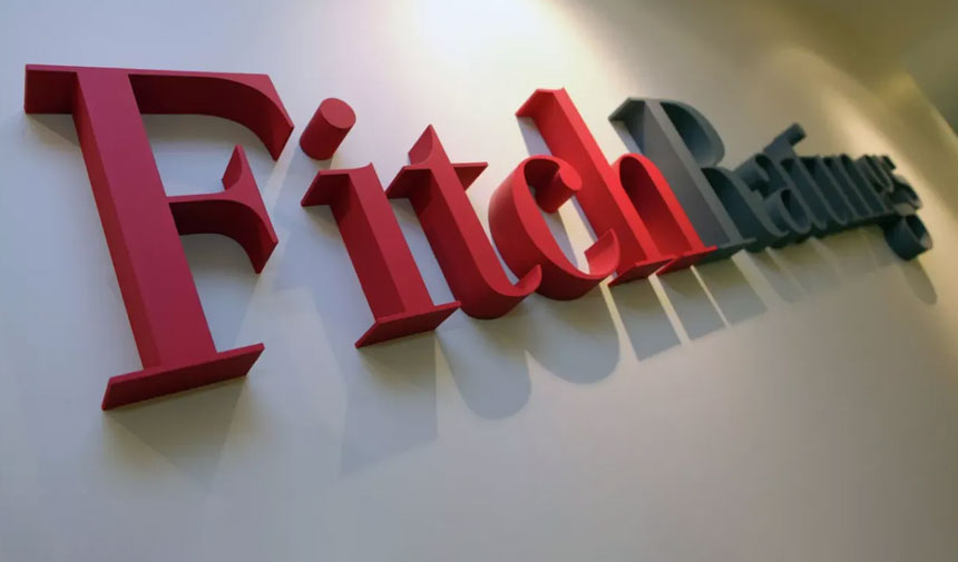 Fitch, Azerbaycan'ın kredi notunu yükseltti