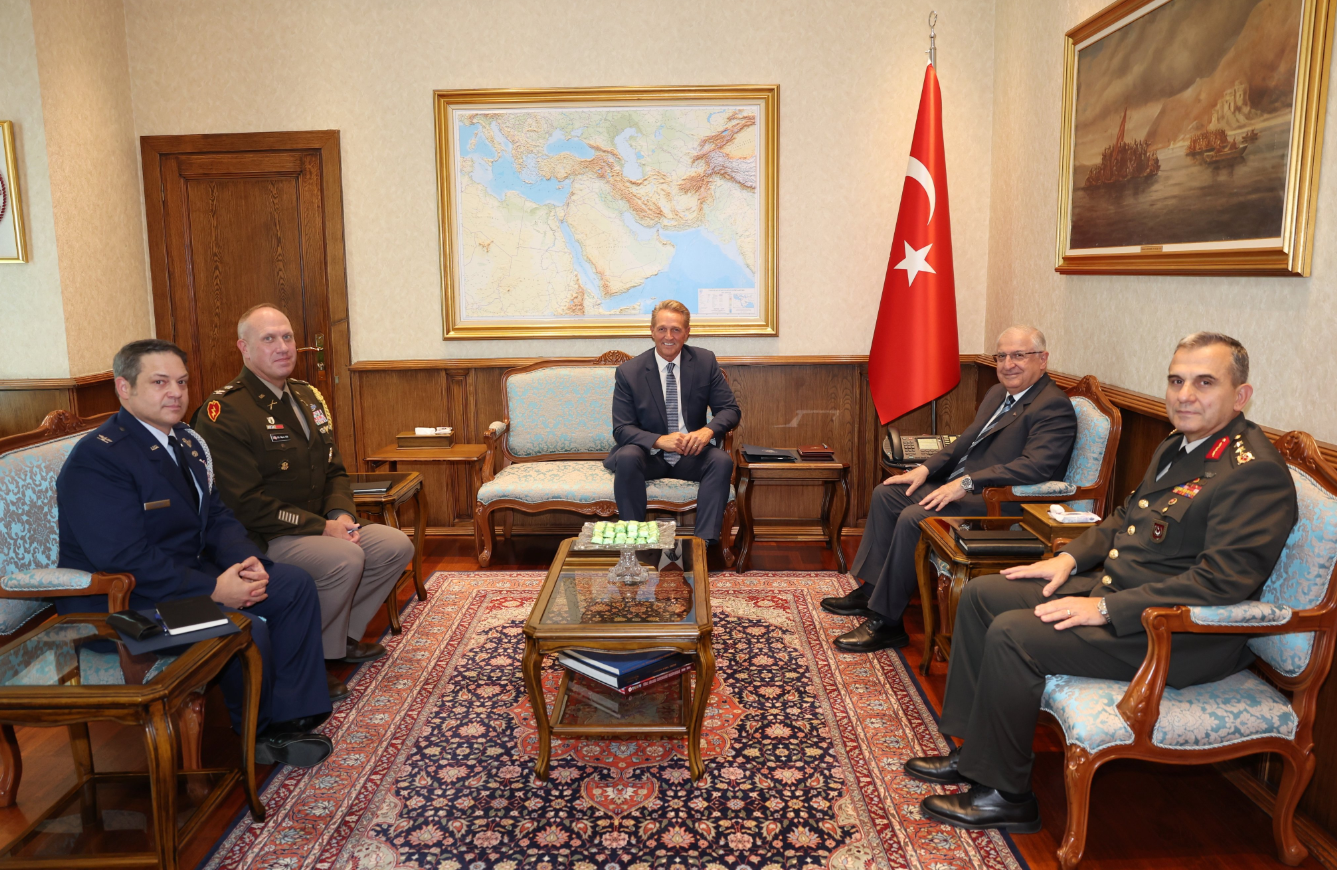 Bakan Güler, ABD'nin kara ve hava ateşesini kabul etti