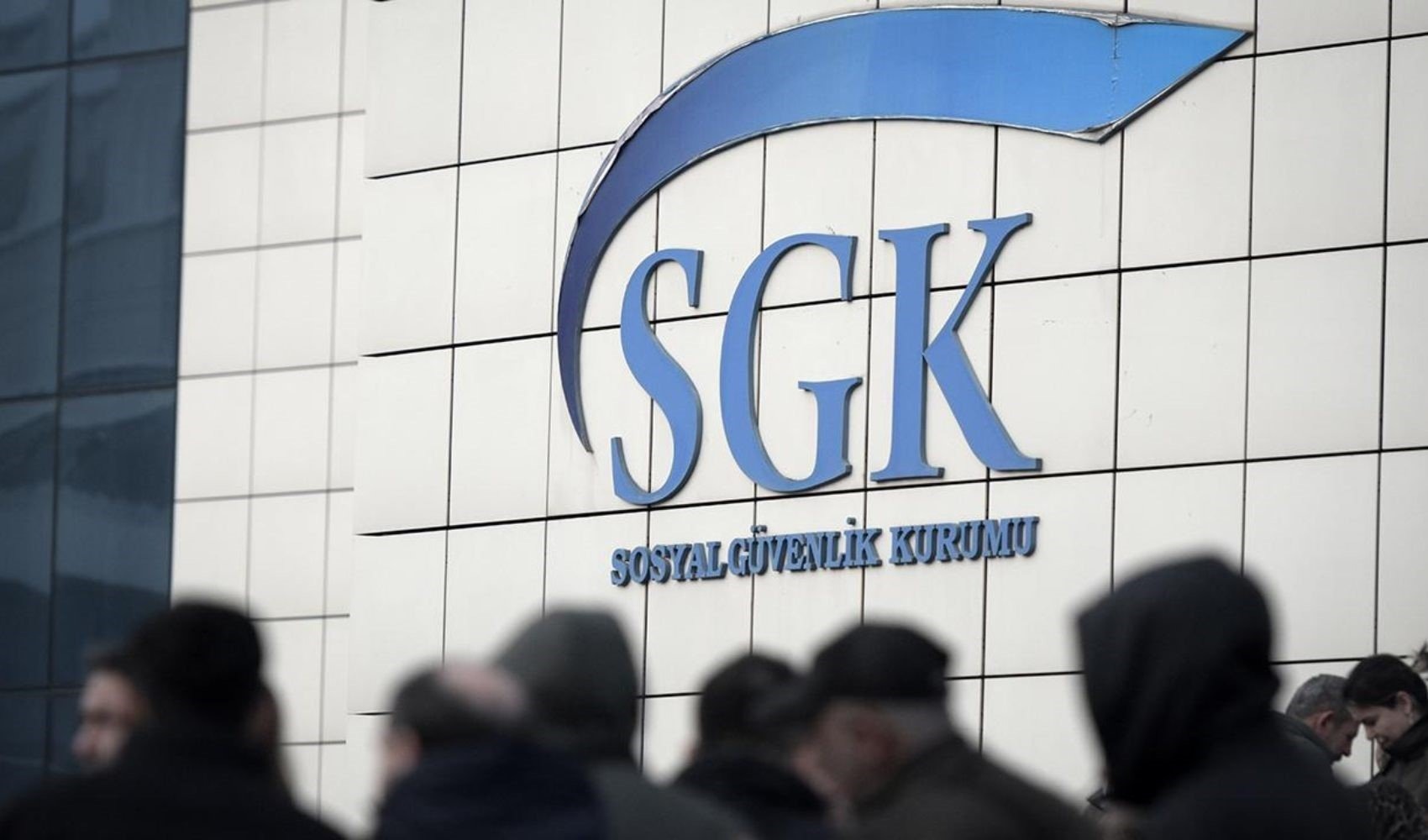 SGK belediyelerin prim borçlarının tahsilat sürecini paylaştı