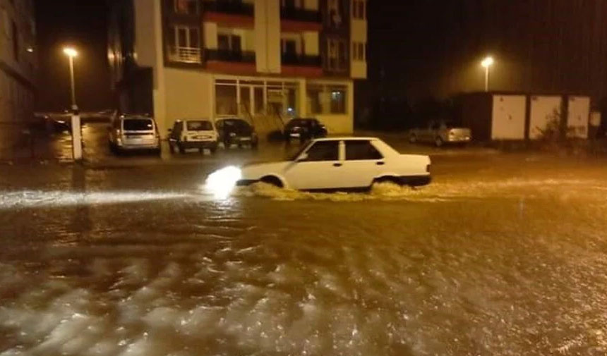 Sinop'ta şiddetli yağış: Mahsur kalanlar kurtarıldı