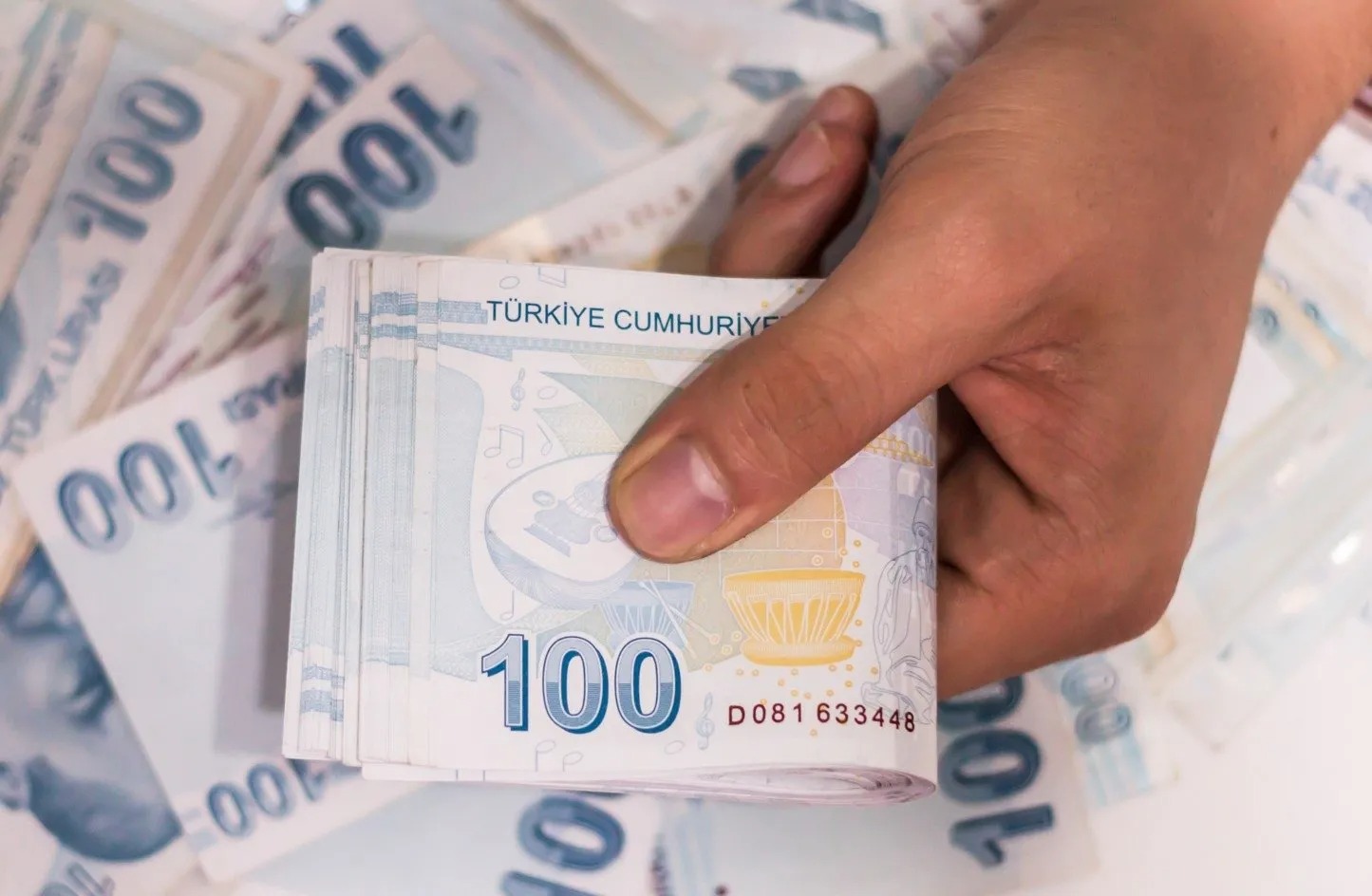 Bankaların emekli kapma yarışı hızlandı! Maaş zammı promosyonları yukarı çekti