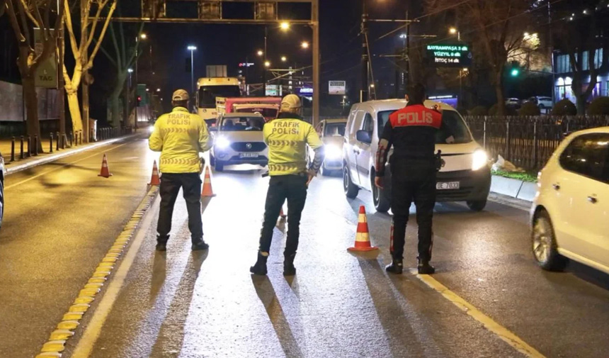 Bakan Yerlikaya duyurdu: Binlerce sürücüye ceza kesildi