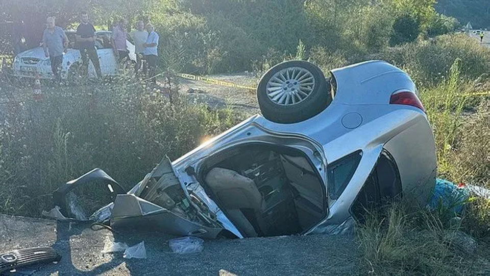 Bartın'da araç kanala devrildi: 1 kişi öldü, 3 kişi yaralandı!