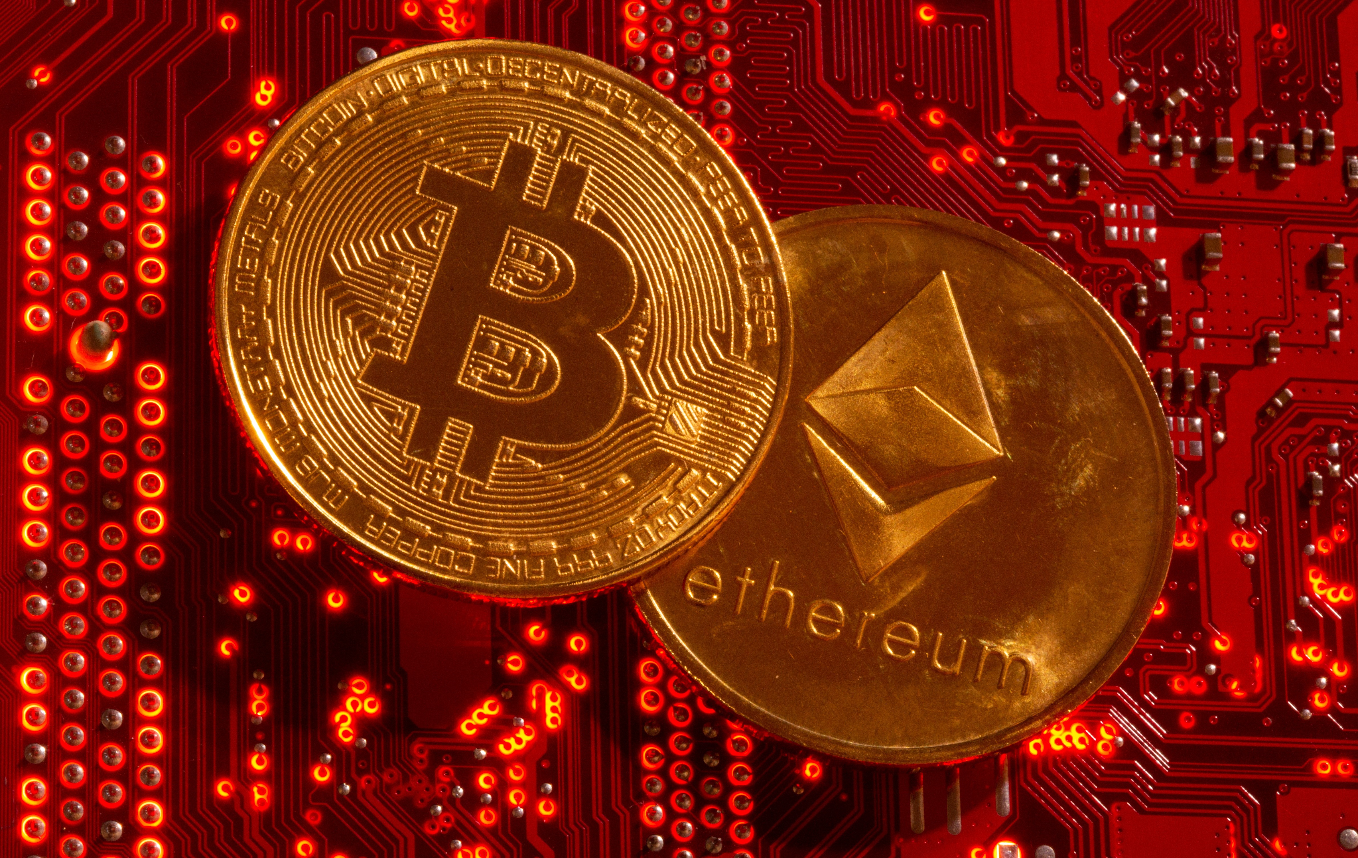 Bitcoin ve ethereumda şok düşüş! Piyasada yaklaşık 1 milyar dolar buharlaştı