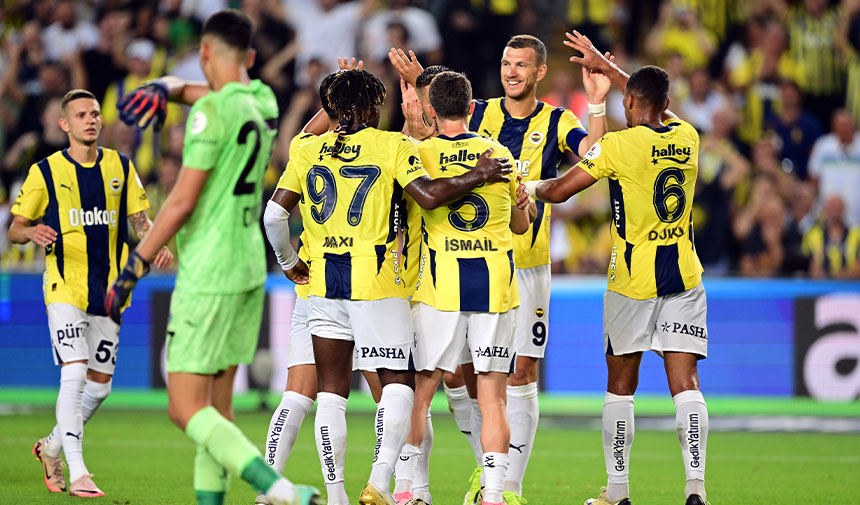 Fenerbahçe Süper Lig'e hızlı başladı: Kadıköy'de ilk maç ilk galibiyet