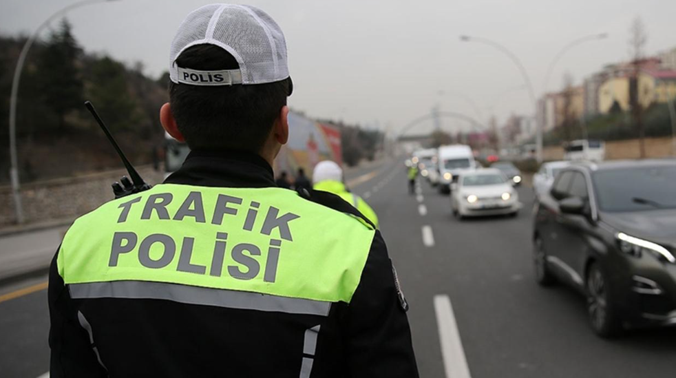 Cumhuriyet Bayramı dolayısıyla bugün İstanbul ve Ankara'da bazı yollar trafiğe kapalı