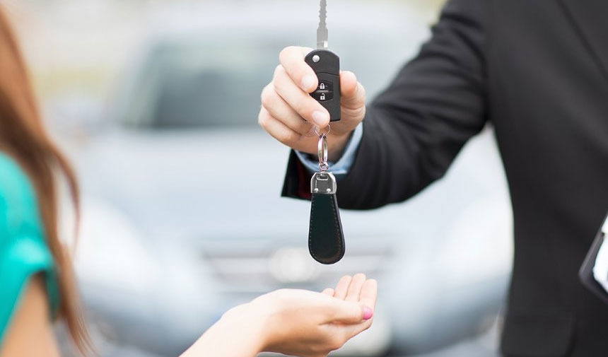 Bu da Rent a car vurgunu! Küçücük bir çizikten bakın kaç para alıyorlarmış