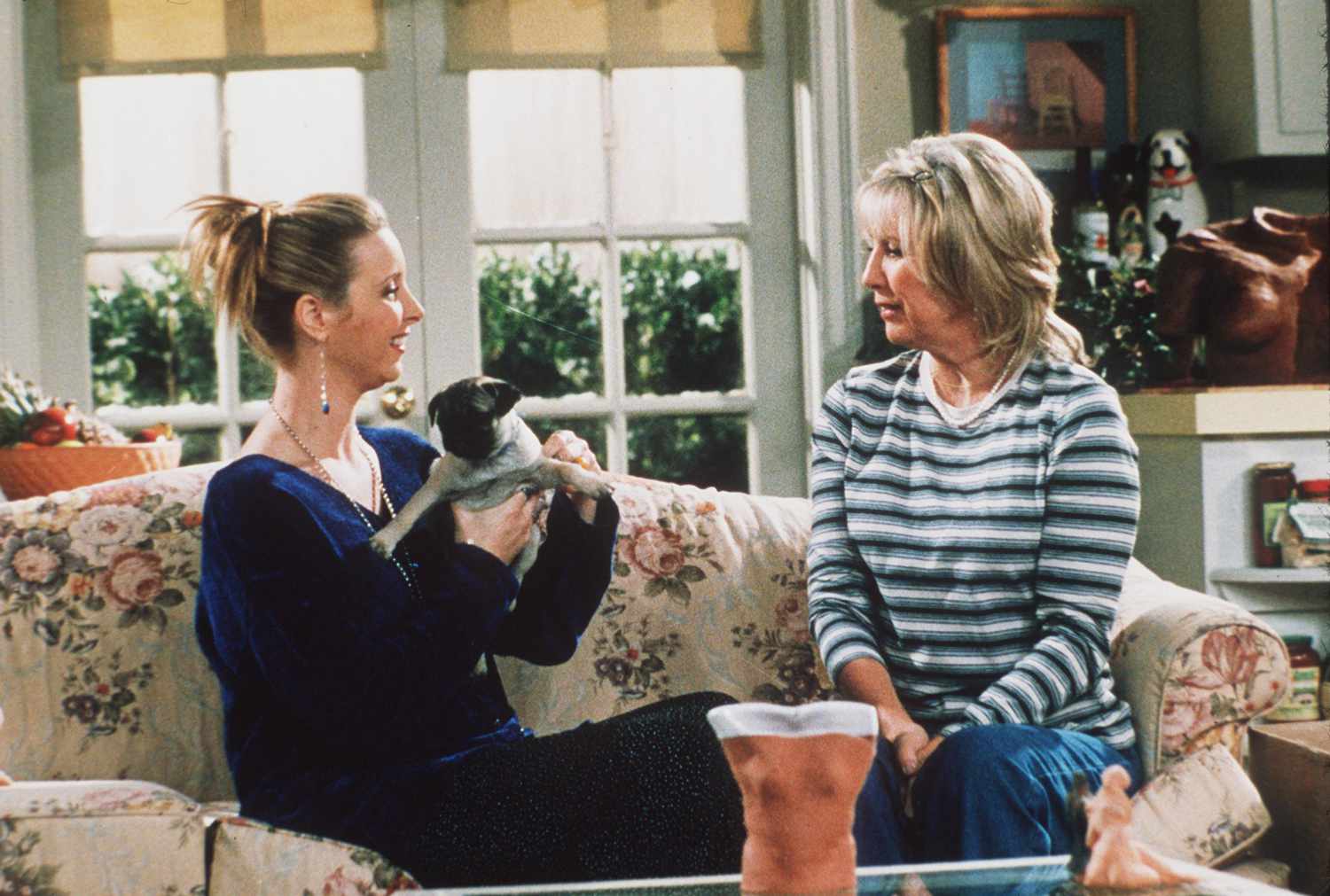 Friends dizisinin yıldızlarındandı: Teri Garr 79 yaşında hayatını kaybetti!